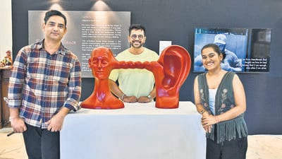 Mumbai, India. Sep 24, 2025 - Dr Alim Chandani, Vivek Kumar, and Akanksha Kamble, Deaf artists, are featured in their exhibition, "Echoes of Silence," at the Art Centre in the Kala Ghoda area of South Mumbai. Mumbai, India. Sep 24, 2025. (Photo by Raju Shinde/HT Photo) (Raju Shinde) Mumbai, India. Sep 24, 2025 - Dr Alim Chandani, Vivek Kumar, and Akanksha Kamble, Deaf artists, are featured in their exhibition, "Echoes of Silence," at the Art Centre in the Kala Ghoda area of South Mumbai. Mumbai, India. Sep 24, 2025. (Photo by Raju Shinde/HT Photo) (Raju Shinde)
