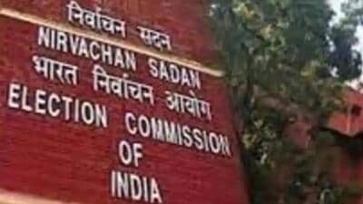 Any officer or employee who has completed three years or more in the same district by November 30 will be compulsorily transferred. (Representative photo) Any officer or employee who has completed three years or more in the same district by November 30 will be compulsorily transferred. (Representative photo)