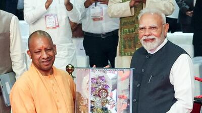 Prime Minister Narendra Modi and chief minister Yogi Adityanath at the Uttar Pradesh International Trade Show in Greater Noida on Thursday. (ANI PHOTO) Prime Minister Narendra Modi and chief minister Yogi Adityanath at the Uttar Pradesh International Trade Show in Greater Noida on Thursday. (ANI PHOTO)