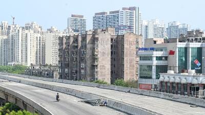 The project is aimed to provide relief to commuters from the daily snarls. The Dadri-Surajpur-Chhalera (DSC) Road, which connects central Noida sectors with peripheral areas, is often clogged with slow-moving traffic, particularly during office hours. (HT Archive)
