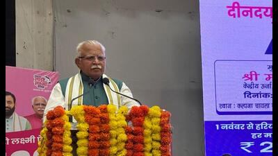Union minister for urban affairs Manohar Lal Khattar during an event in Karnal on Thursday. (HT Photo) Union minister for urban affairs Manohar Lal Khattar during an event in Karnal on Thursday. (HT Photo)