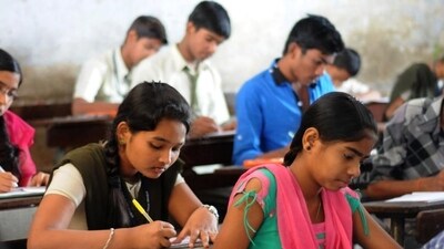 The protestors, who appeared for the State Level Selection Test (SLST) conducted by the West Bengal School Service Commission were demanding the abolition of the provision of awarding 10 extra marks to untainted teachers who lost their jobs following a SC and have participated in the fresh exams. (Bachchan kumar /HT File/Representative Image) The protestors, who appeared for the State Level Selection Test (SLST) conducted by the West Bengal School Service Commission were demanding the abolition of the provision of awarding 10 extra marks to untainted teachers who lost their jobs following a SC and have participated in the fresh exams. (Bachchan kumar /HT File/Representative Image)