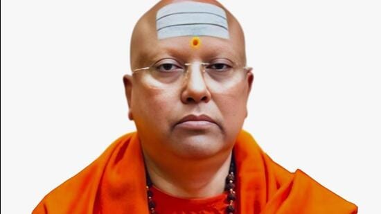 The accused, Swami Chaitanyananda Saraswati, also known as Dr Parthasarthy, has been absconding since August, when the first complaint was filed. (HT Photo)