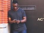 According to the nutritionist, scrolling on your phone all day can destroy your mental health.