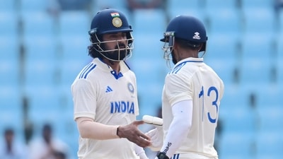 KL Rahul scored an unbeaten 176 off 216 balls, including 16 fours and four sixes (HT)