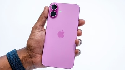 Here are 5 iPhone 16 alternatives to buy during festive sales. (Bloomberg)
