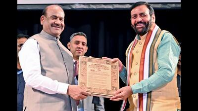 Haryana chief minister Nayab Singh Saini felicitates Lok Sabha speaker Om Birla in Chandigarh on Friday. (Sourced) Haryana chief minister Nayab Singh Saini felicitates Lok Sabha speaker Om Birla in Chandigarh on Friday. (Sourced)