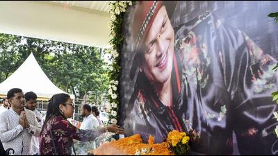 In the wake of his passing, social media platforms have transformed into archives of grief flooded with photographs, videos, concert recordings, and personal tributes. (PTI) In the wake of his passing, social media platforms have transformed into archives of grief flooded with photographs, videos, concert recordings, and personal tributes. (PTI)