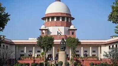 The bench also requested the high court to prioritise the case once it reopens after the Dussehra holidays on October 6. (HT file photo) The bench also requested the high court to prioritise the case once it reopens after the Dussehra holidays on October 6. (HT file photo)