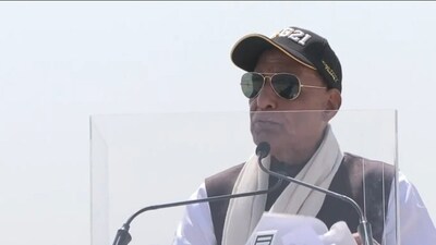 Rajnath Singh said that the MiG-21 has enhanced the honour of the tricolour every time there have been historic missions. (Screengrab/X/@ANI) Rajnath Singh said that the MiG-21 has enhanced the honour of the tricolour every time there have been historic missions. (Screengrab/X/@ANI)
