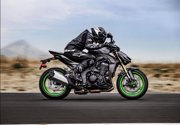 The motorcycles now use a larger 1,100 cc engine instead of 1,000 cc. The motorcycles now use a larger 1,100 cc engine instead of 1,000 cc.