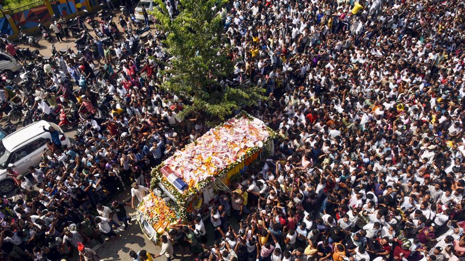 A sea of humanity holding hands, shedding tears, and confronting a loss that transcends political, cultural, and communal boundaries. (ANI) A sea of humanity holding hands, shedding tears, and confronting a loss that transcends political, cultural, and communal boundaries. (ANI)