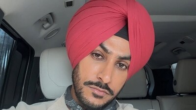 Rajvir Jawanda is married and is well-known for his hit tracks such as Kali Jawande Di, Mera Dil, and Sardari. (Instagram/ Rajvir Jawanda)