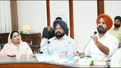 Punjab Congress chief Amarinder Singh Raja Warring was in Ludhiana to launch the party’s ‘Sangathan Sirjan Abhiyaan’ to strengthen grassroots organisation. (HT) Punjab Congress chief Amarinder Singh Raja Warring was in Ludhiana to launch the party’s ‘Sangathan Sirjan Abhiyaan’ to strengthen grassroots organisation. (HT)