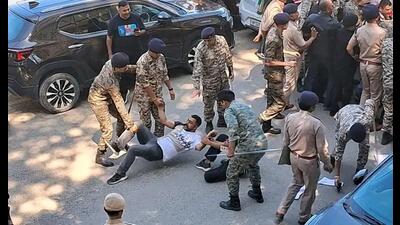 The protest on Himachal Pradesh University campus in Shimla on Saturday. (HT) The protest on Himachal Pradesh University campus in Shimla on Saturday. (HT)