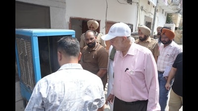 Punjab health minister Dr Balbir Singh on Sunday visited Patiala’s Nabha block, which alone has reported 85 cases, to review containment measures and inspect the affected areas. (HT) Punjab health minister Dr Balbir Singh on Sunday visited Patiala’s Nabha block, which alone has reported 85 cases, to review containment measures and inspect the affected areas. (HT)