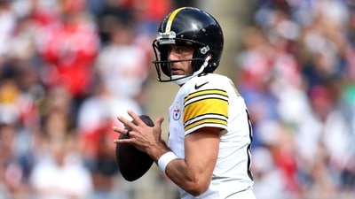Aaron Rodgers breaks NFL record with 91st long-range touchdown in Steelers’ Dublin Win (Getty Images via AFP) Aaron Rodgers breaks NFL record with 91st long-range touchdown in Steelers’ Dublin Win (Getty Images via AFP)