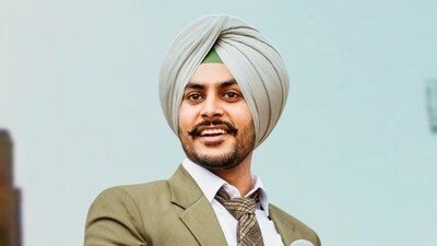 Punjabi singer and actor Rajvir Jawanda, 35, was critically injured in a road accident near Baddi, Himachal Pradesh, on Saturday. (Insta) Punjabi singer and actor Rajvir Jawanda, 35, was critically injured in a road accident near Baddi, Himachal Pradesh, on Saturday. (Insta)