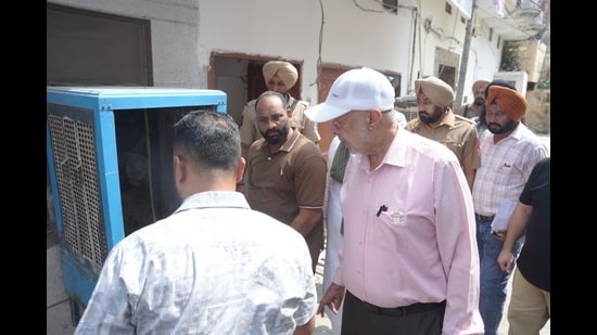 Punjab health minister Dr Balbir Singh on Sunday visited Patiala’s Nabha block, which alone has reported 85 cases, to review containment measures and inspect the affected areas. (HT)