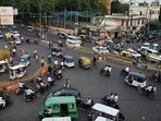 Traffic diversions at Burlington Crossing in Lucknow on Monday. (Mushtaq Ali/HT) Traffic diversions at Burlington Crossing in Lucknow on Monday. (Mushtaq Ali/HT)