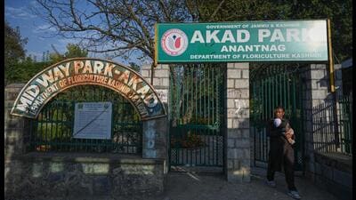 A man leaving the Akad Park on Srinagar-Pahalgam road at Anantnag district in Srinagar on Monday. (Waseem Andrabi/HT) A man leaving the Akad Park on Srinagar-Pahalgam road at Anantnag district in Srinagar on Monday. (Waseem Andrabi/HT)