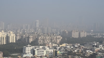 Signature Global (India) Ltd, said on September 29 that it has joined hands with WRI India to conduct a pilot study aimed at reducing construction-related air pollution emissions. (Representational photo) (Sunil Ghosh / Hindustan Times) Signature Global (India) Ltd, said on September 29 that it has joined hands with WRI India to conduct a pilot study aimed at reducing construction-related air pollution emissions. (Representational photo) (Sunil Ghosh / Hindustan Times)