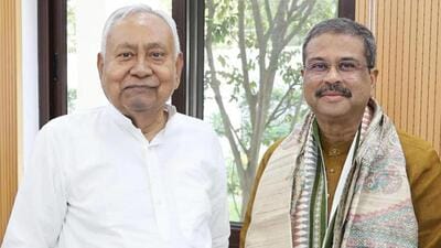 BJP’s Bihar election in-charge Dharmendra Pradhan met chief minister and JD(U) convenor Nitish Kumar in Patna on Sunday. (HT photo) BJP’s Bihar election in-charge Dharmendra Pradhan met chief minister and JD(U) convenor Nitish Kumar in Patna on Sunday. (HT photo)