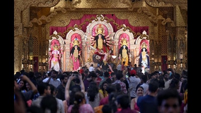 Durga Puja celebrations at the Cooperative Ground Durga Puja Samiti, in CR Park on Sunday. (Sanjeev Verma/HT Photo) Durga Puja celebrations at the Cooperative Ground Durga Puja Samiti, in CR Park on Sunday. (Sanjeev Verma/HT Photo)