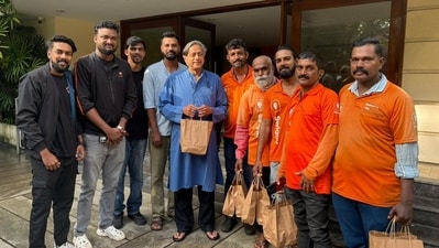 Swiggy delivered idlis to Shashi Tharoor after his post praising the South Indian delicacy. (X/@swiggy) Swiggy delivered idlis to Shashi Tharoor after his post praising the South Indian delicacy. (X/@swiggy)