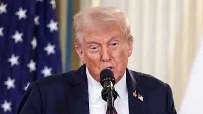 U.S. President Donald Trump speaks during a joint press conference with Israeli Prime Minister Benjamin Netanyahu (not pictured) in the State Dining Room at the White House in Washington, D.C., U.S., September 29, 2025. REUTERS/Jonathan Ernst (REUTERS)