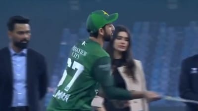 Salman Agha chucks Pakistan's runner-up cheque he receieved. (Screengrab) Salman Agha chucks Pakistan's runner-up cheque he receieved. (Screengrab)