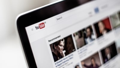 Delta partners with YouTube to stream Premium content on flights (Unsplash) Delta partners with YouTube to stream Premium content on flights (Unsplash)