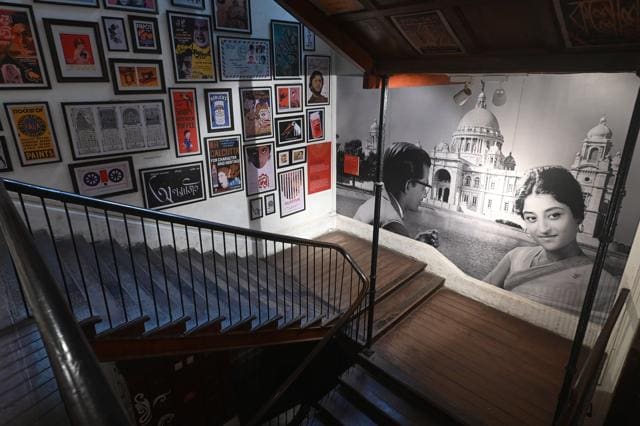A permanent exhibition at Metcalfe Hall in Kolkata; and the Town Hall museum (inset) that was dismantled in 2017 and is set to be upgraded, but work on it is yet to commence. (Samir Jana/HT Photo)