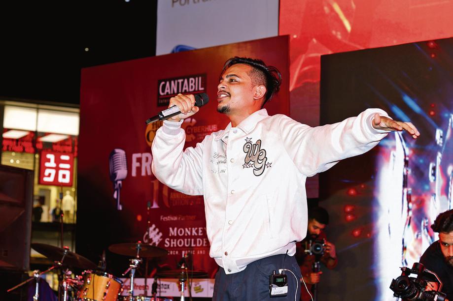 Week 1: Hip-hop artist Lashcurry set the tone with a fiery set, declaring, “Aisa pyaar, itna shor…” Week 1: Hip-hop artist Lashcurry set the tone with a fiery set, declaring, “Aisa pyaar, itna shor…”