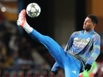 Soccer Football - UEFA Champions League - Kairat v Real Madrid - Central Stadium, Almaty, Kazakhstan - September 30, 2025 Real Madrid's Jude Bellingham during the warm up before the match REUTERS/Pavel Mikheyev