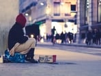 A Chinese man with multiple degrees chose homelessness, surviving on free meals and second-hand clothes, A Chinese man with multiple degrees chose homelessness, surviving on free meals and second-hand clothes,
