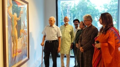 Artist Rajendra Prasad, curator Vandana Sehgal, chief guest and actor Anil Rastogi and others at the Lokik Alokik painting exhibition underway at Kokor Art Gallery in Lucknow Artist Rajendra Prasad, curator Vandana Sehgal, chief guest and actor Anil Rastogi and others at the Lokik Alokik painting exhibition underway at Kokor Art Gallery in Lucknow