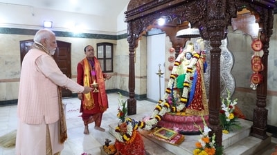 During his visit to CR Park, the Prime Minister visited the Kali Bari temple and offered prayers. During his visit to CR Park, the Prime Minister visited the Kali Bari temple and offered prayers. 