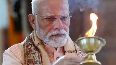 Prime Minister Narendra Modi on Tuesday participated in the Durga Puja celebrations in Delhi's Chittaranjan Park (CR Park) on the occasion of Maha Ashtami. Prime Minister Narendra Modi on Tuesday participated in the Durga Puja celebrations in Delhi's Chittaranjan Park (CR Park) on the occasion of Maha Ashtami.