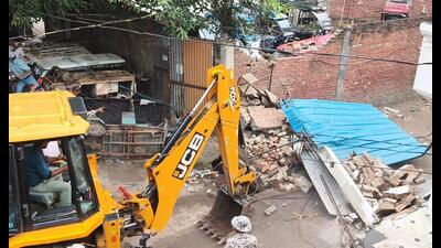 Officials demolished an illegal electric vehicle charging station in Bareilly on Tuesday. (Sourced) Officials demolished an illegal electric vehicle charging station in Bareilly on Tuesday. (Sourced)