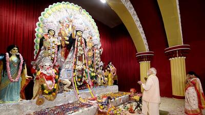 PM Modi at the Kalibari temple in CR Park on Tuesday. (ANI) PM Modi at the Kalibari temple in CR Park on Tuesday. (ANI)