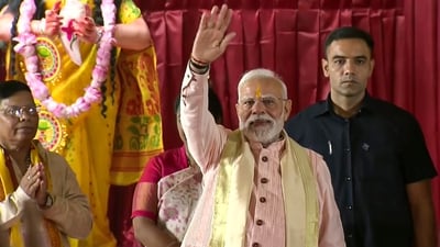 The Prime Minister also shared a recital of prayers (stuti) of the Goddess. (PMO) The Prime Minister also shared a recital of prayers (stuti) of the Goddess. (PMO)