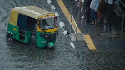 Delhi is expected to witness cloudy sky with light to moderate rainfall thoughout the day on Tuesday. (Raj K Raj/HT Photo) Delhi is expected to witness cloudy sky with light to moderate rainfall thoughout the day on Tuesday. (Raj K Raj/HT Photo)
