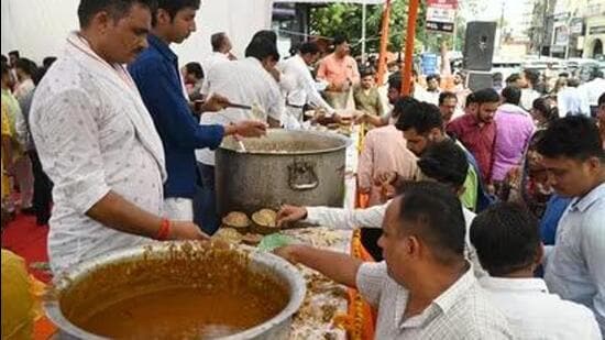 The couple also undertook to organise a bhandar for poor children of the area in Shiv Mandir at Radheypuri on two occasions. (Representative file photo)