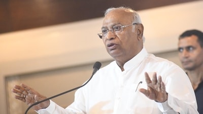 Kharge was admitted for medical treatment on Wednesday. (Photo by Santosh Kumar/ Hindustan Times)