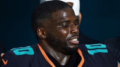 Tyreek Hill of the Miami Dolphins leaves the field following an injury during the third quarter against the New York Jets. (Getty Images via AFP) Tyreek Hill of the Miami Dolphins leaves the field following an injury during the third quarter against the New York Jets. (Getty Images via AFP)
