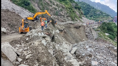The association urged that immediate and permanent road solutions are critical to save Dharamshala’s tourism and protect thousands of livelihoods dependent on it. (HT representative)