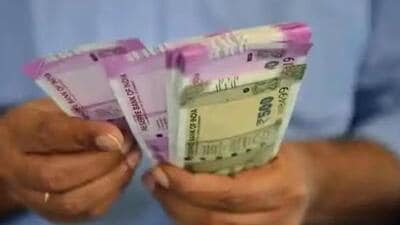 This benefit of the DA and DR hike will reach approximately 1.17 crore people - including 49.19 lakh Central Government employees and 68.72 lakh pensioners. (Representational image) This benefit of the DA and DR hike will reach approximately 1.17 crore people - including 49.19 lakh Central Government employees and 68.72 lakh pensioners. (Representational image)
