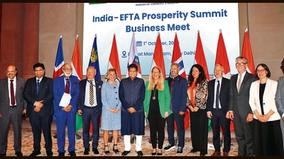 Union minister Piyush Goyal with officials and business persons of India and EFTA countries at the Prosperity Summit. (X-SECO_StateSec)
