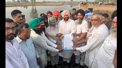 Union minister of state for railways and food processing industries, Ravneet Singh Bittu, meeting flood-affected people in Sultanpur Lodhi on Wednesday.